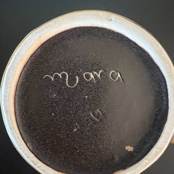 Handcrafted MARA STONEWARE Sgraffito Pottery Etched Elephant Mug Artist Signed - Picture 11 of 12